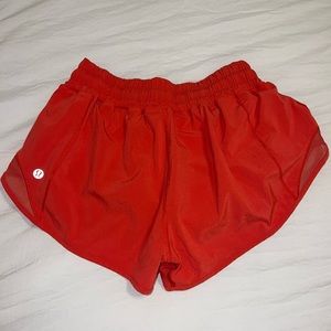 Lululemon Hotty Hot Short 2.5”